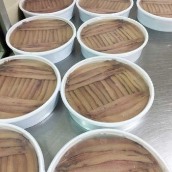 Fábrica de conservas de pescado en Barcelona de SALAZONES MORENO