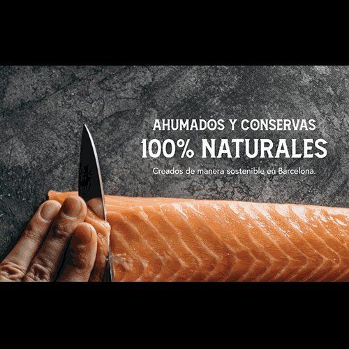 En el nostre racó culinari, et convidem a descobrir una autèntica delícia gastronòmica: els nostres fumats artesans. Elaborats amb passió i perfecció, cadascun dels nostres productes fumats ofereix una experiència única per al teu paladar; des del delicat sabor del salmó fins a la riquesa de les anxoves fumades.