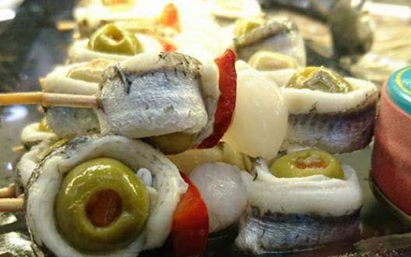 Gildas de anchoa y pimiento